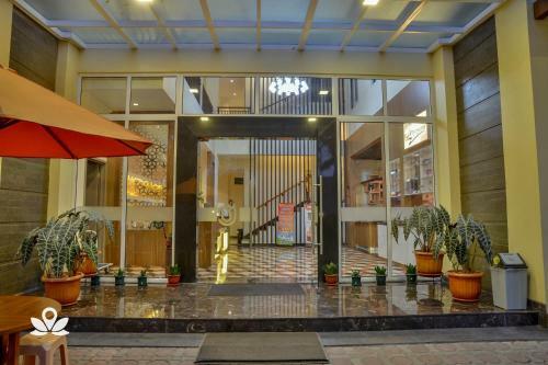 Hostal Zen Rooms Near Istana Plaza