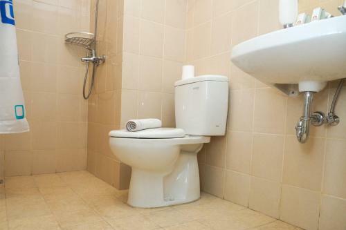 Comfortable 2br Parahyangan Residence Apartment By Travelio
