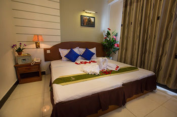 Hang Neak Hotel
