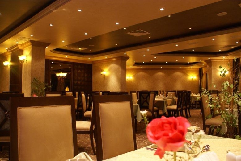 Hotel Plaza Athenee