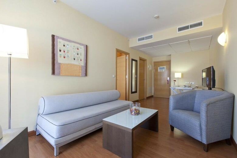 Hotel V�rtice Sevilla