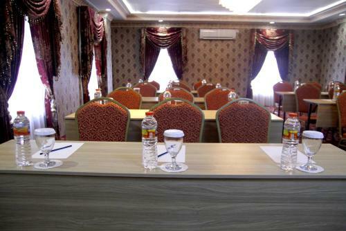 Hotel Hersya Front One Inn Surabaya