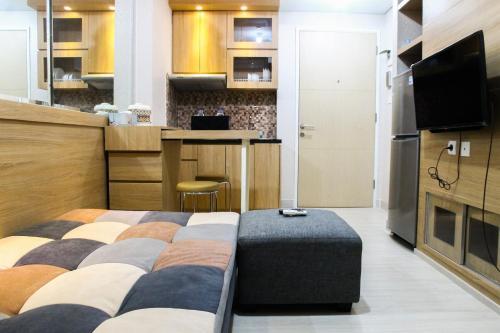 Parquette 2br Ayodhya Residence Apartment By Travelio