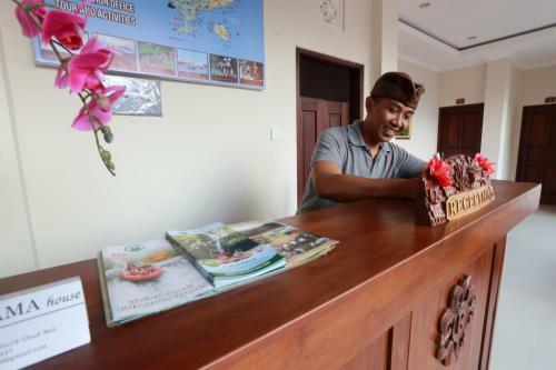 Hostal Rama House