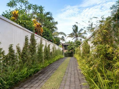 Villa Candi Kecil Empat