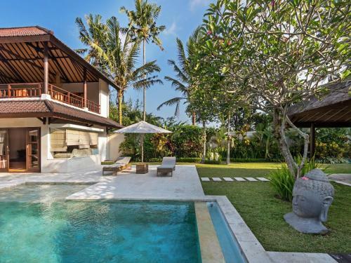 Villa Candi Kecil Empat