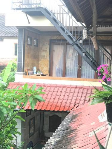 Hostal Ari House