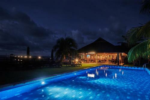 Hotel Cocotinos Manado