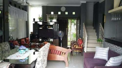 Villa Meninting Regency