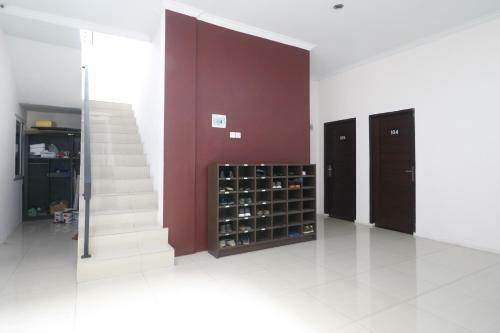 Hostal Reddoorz @ Jalan Krakatau Medan