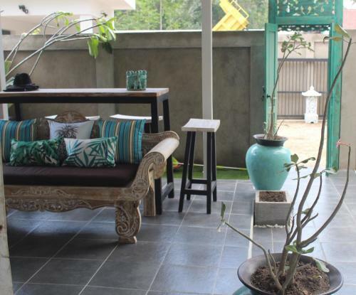 Mewali Villa's