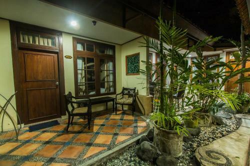 Hostal Sri Ratu Hotel