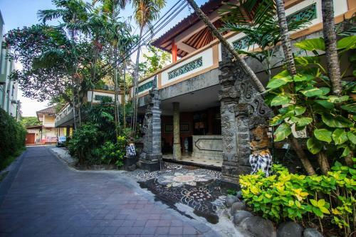 Hostal Sri Ratu Hotel