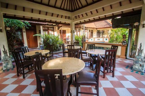 Hostal Sri Ratu Hotel