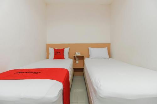 Hostal Reddoorz Plus Near Galaxy Bekasi