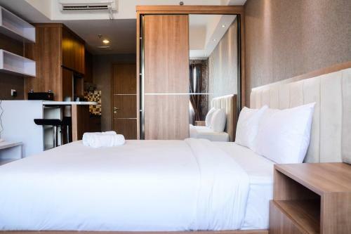 Comfortable Studio The Oasis Lippo Cikarang Apartment By Travelio