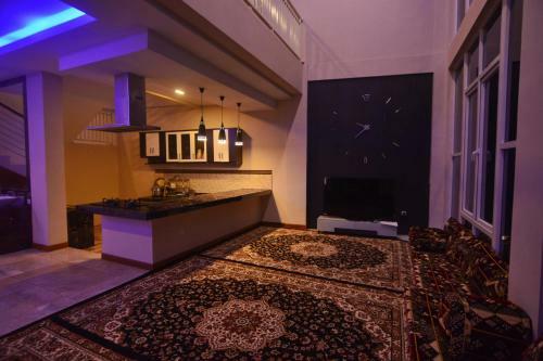 Villa Lexus 4