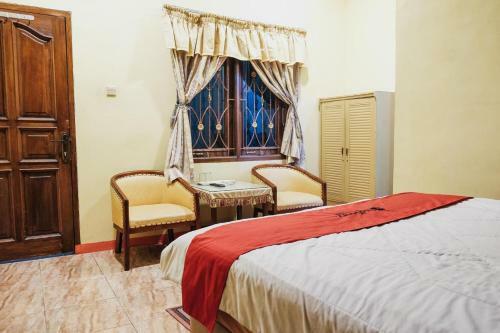 Hostal Reddoorz @ Cibogo Puncak Bogor
