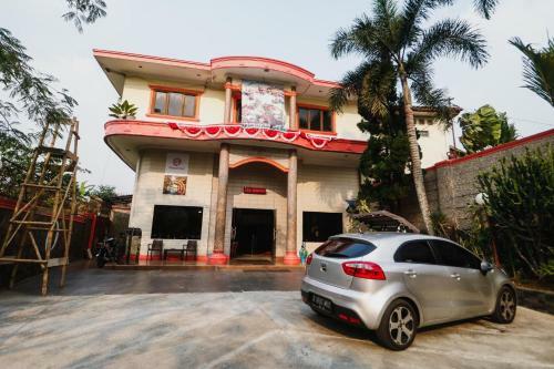 Hostal Reddoorz @ Cibogo Puncak Bogor
