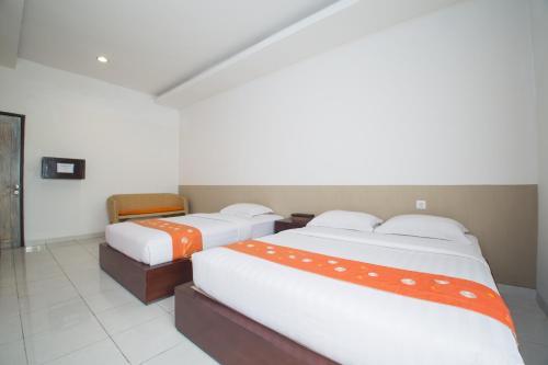 Hostal Adikara Renon