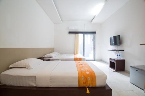 Hostal Adikara Renon