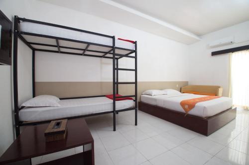 Hostal Adikara Renon