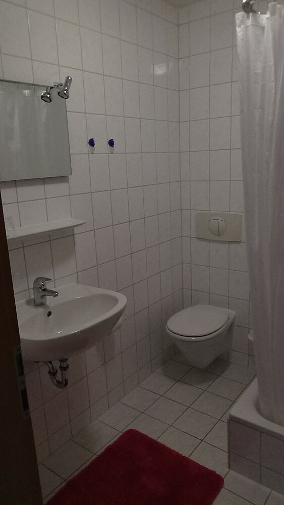 Hostal Pension D�nenhaus