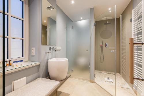 Stran H�s 1