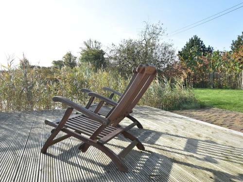 Landhaus Mit S�dterrasse Am Teich