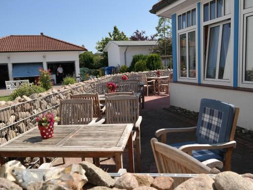 Villa 3-raum-wohnung Mit Balkon An Der Ostsee 208
