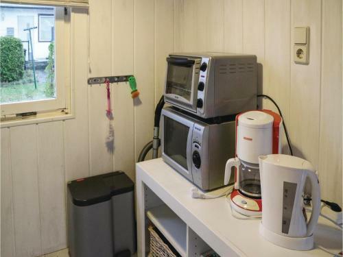 Two-bedroom Holiday Home In Middelhagen
