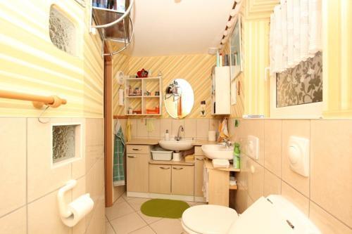 3 Private Single Rooms (6147)