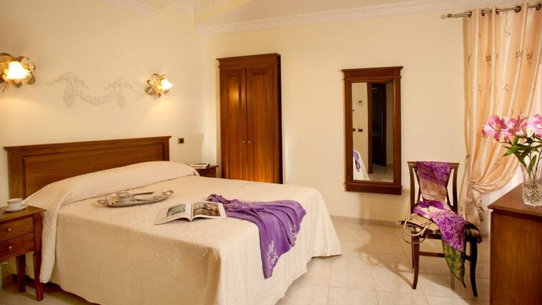 Hotel De Monti