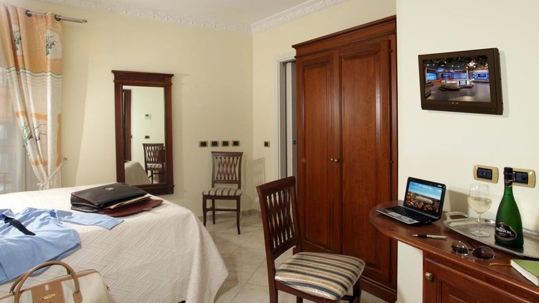Hotel De Monti