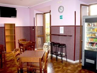 Bed & Breakfast Legends Hostel