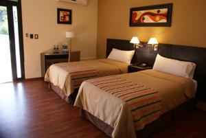 Hotel De Campo Colon