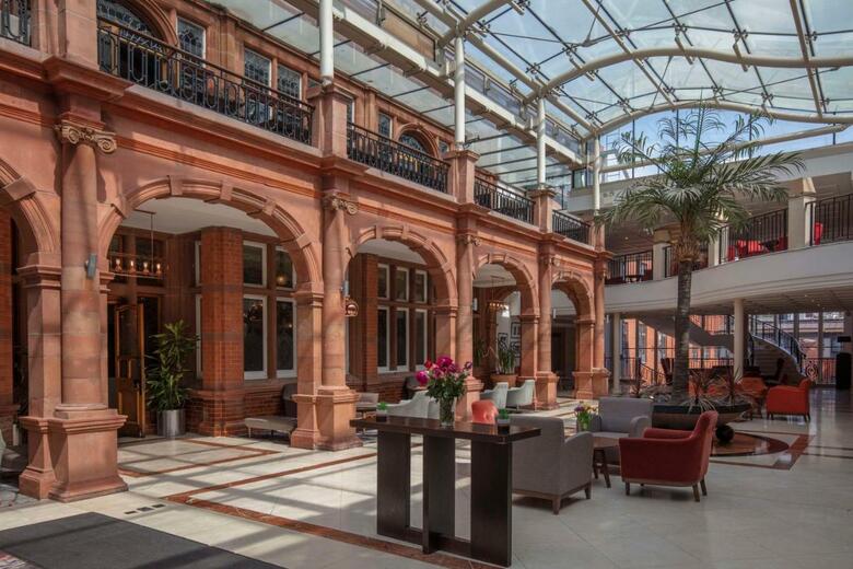 Hotel Crown Moran