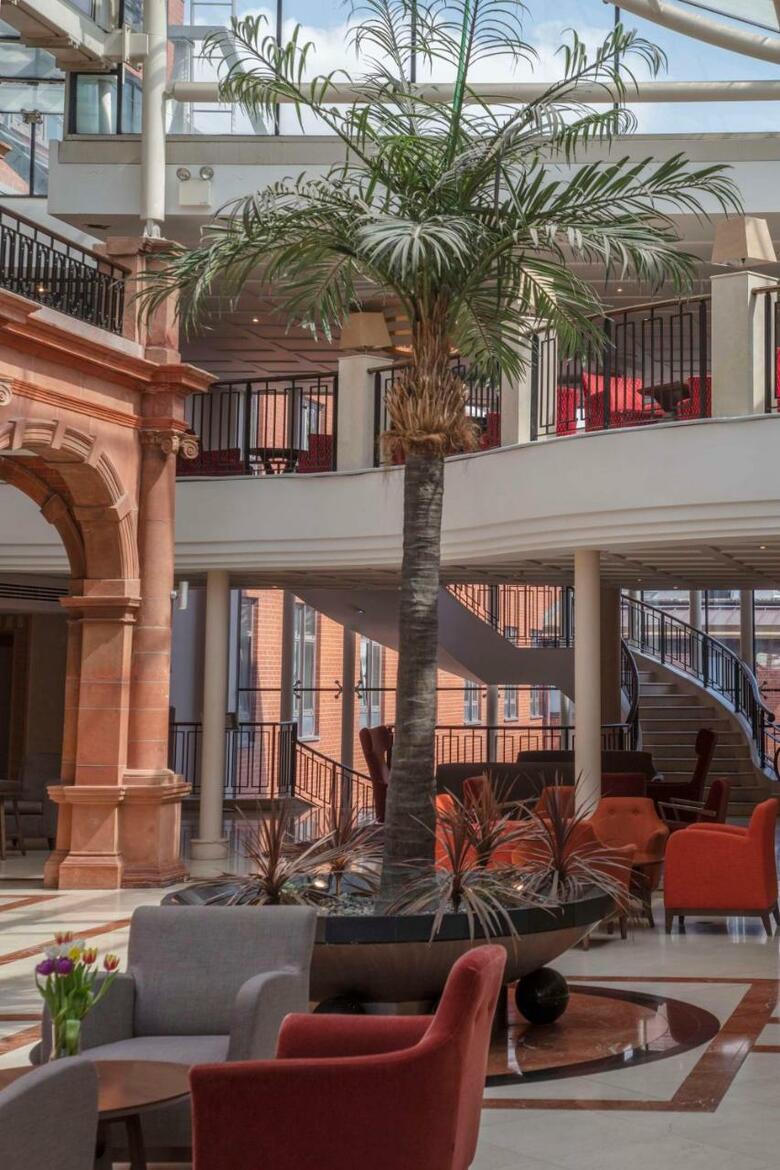 Hotel Crown Moran