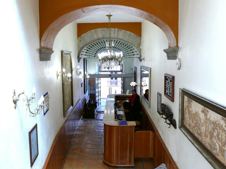 Hotel El Meson De Los Poetas