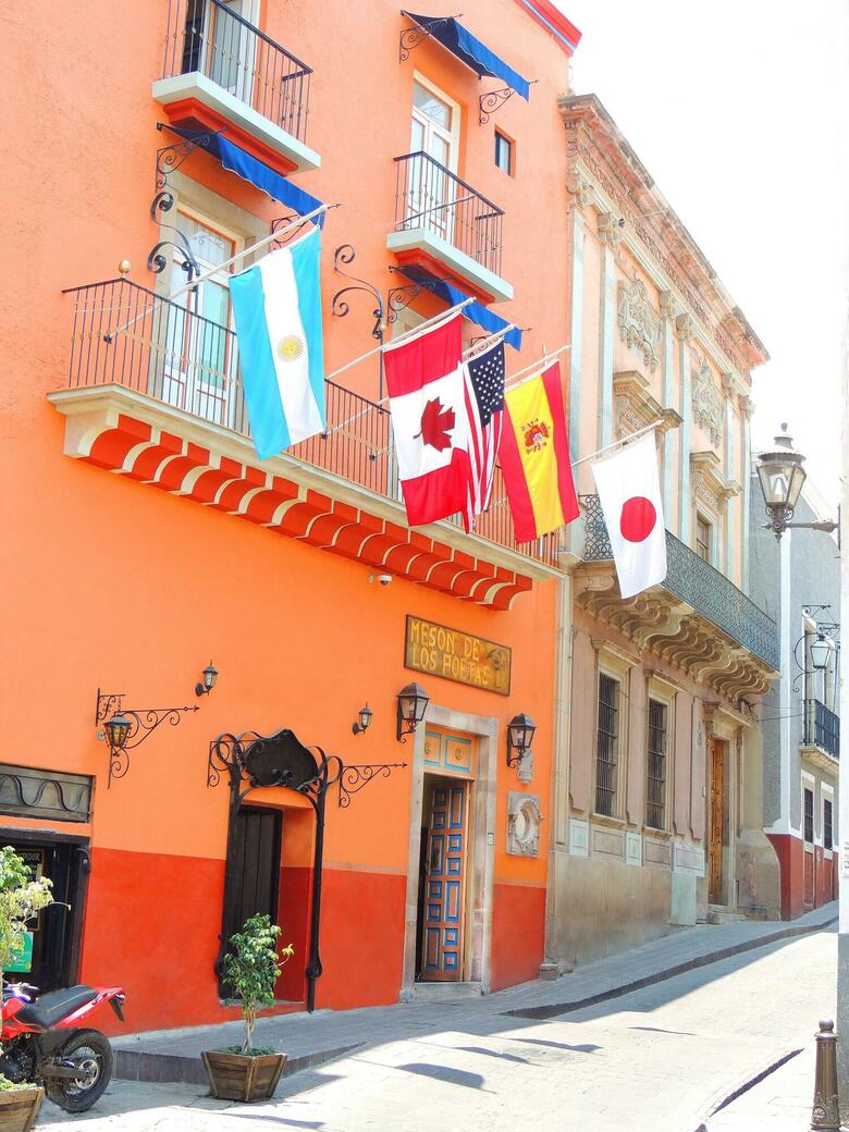 Hotel El Meson De Los Poetas