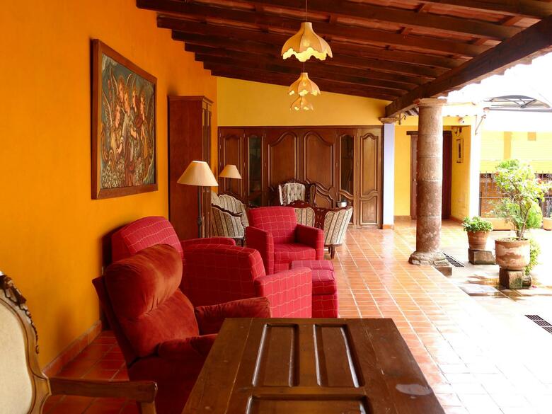 Hotel El Meson De Los Poetas