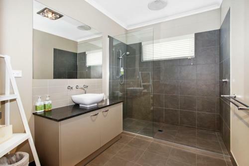Apartamento Collins Retreat - 4 Bedroom Home With Pool