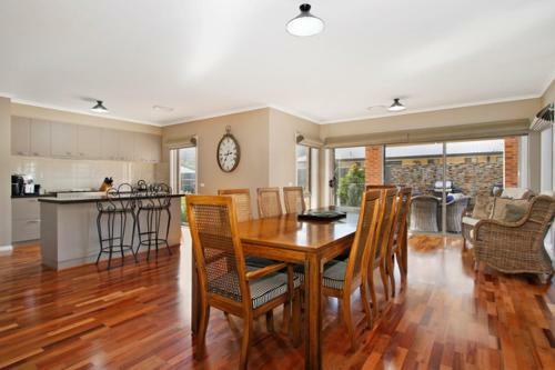 Apartamento Collins Retreat - 4 Bedroom Home With Pool