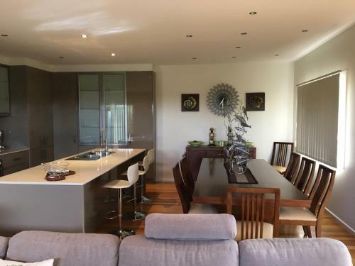 Grand Escape Mckenzie - Boutique Rentals