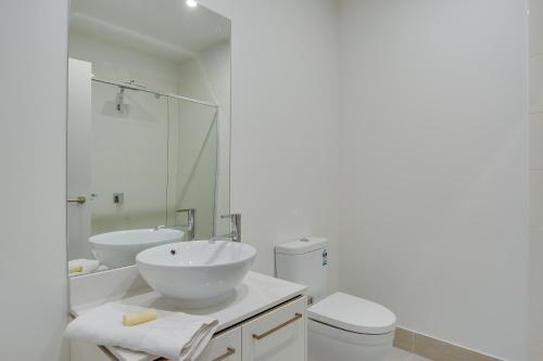 Nepean Beachfront Apartment