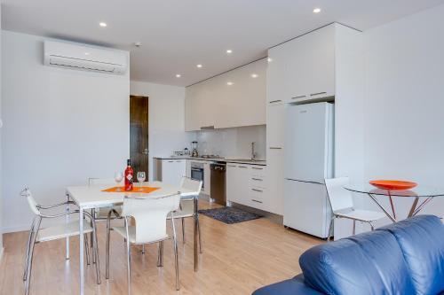 Nepean Beachfront Apartment