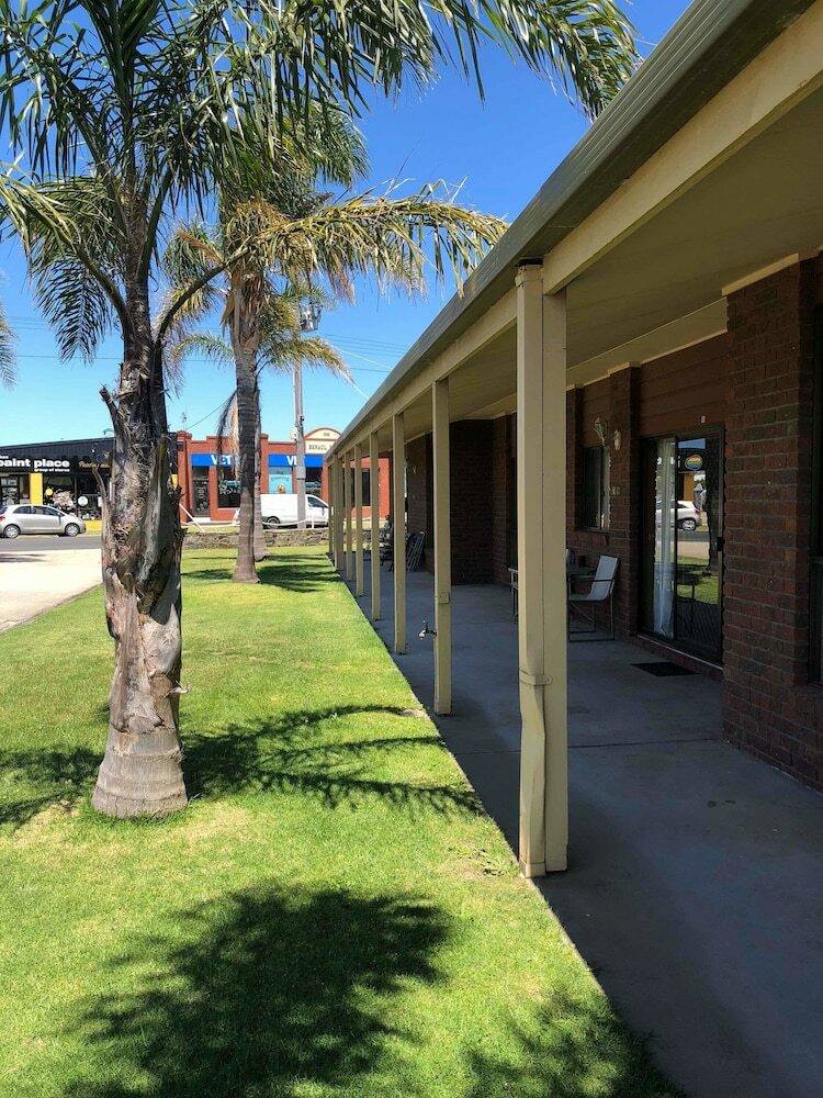 Motel Lakes Jakaranda Holiday Units