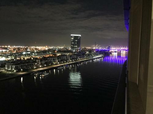 Melbourne Private Apartments - Collins Street Waterfront, Docklands