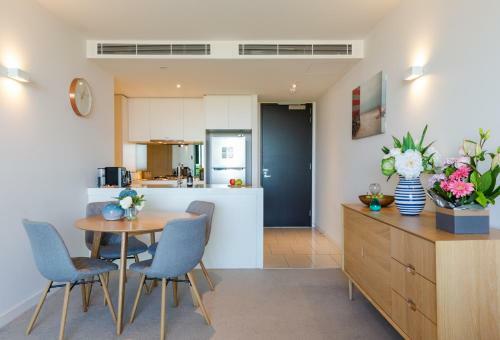 Apartamento Heart Cbd 2br/2ba With Free Parking And Views