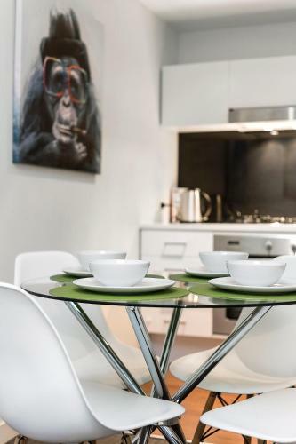 Complete Host Aqualuna Apartments
